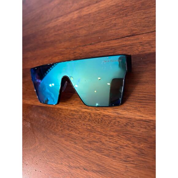 True Religion Black Matte Frame Blue Mirrored Sunglasses 100% UV New w flaw